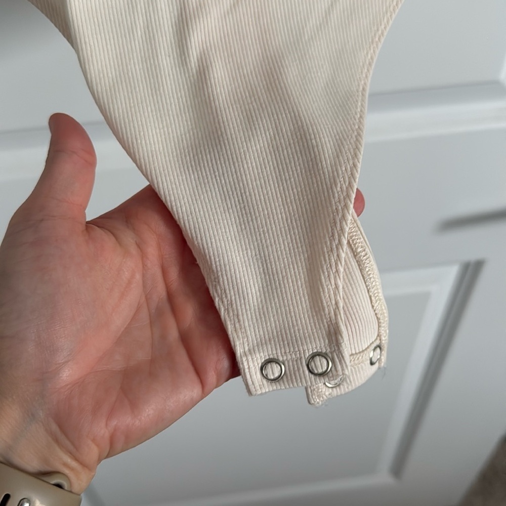 American Eagle Bodysuit - Picture 3 of 7